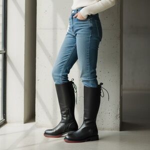 Manchester Women's Boot Black, Size 7.5